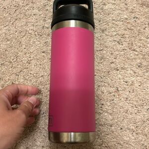 Yeti water bottle prickly pear18oz